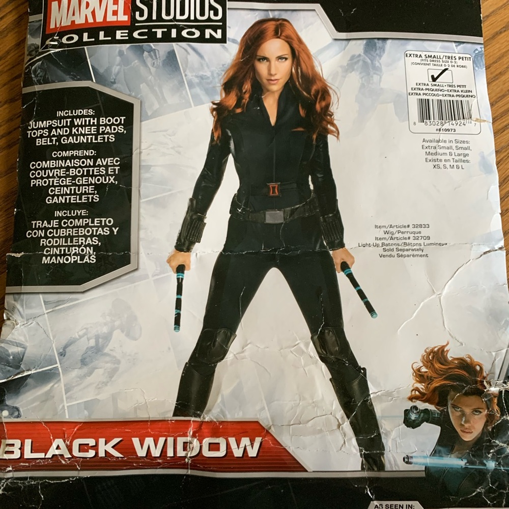 Black Widow Halloween Costume with wig!